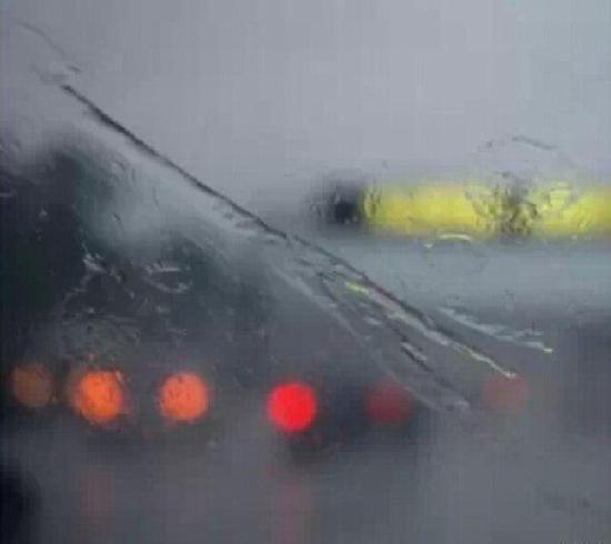 夏季暴雨季，开车出行注意事项