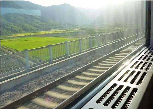 人生就像一次旅行，享受路边的风景